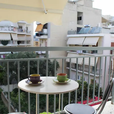 Santa Barbara's Cute Apartment Kalamata